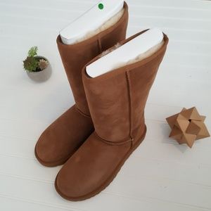 NEW UGG CLASSIC TALL BOOTS (Chestnut)